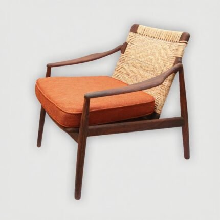 The Oslo Lounge Chair